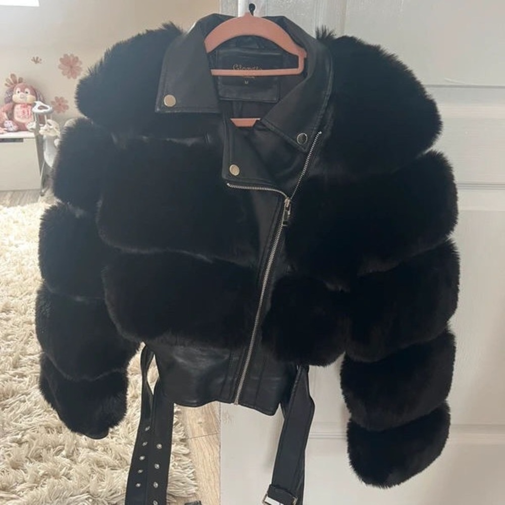Chic Black Faux Fur Leather Jacket